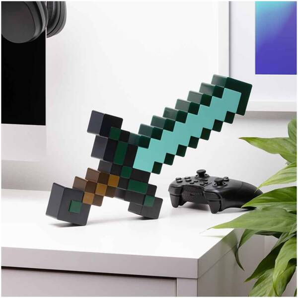 Minecraft - Diamond Sword Light Image 1