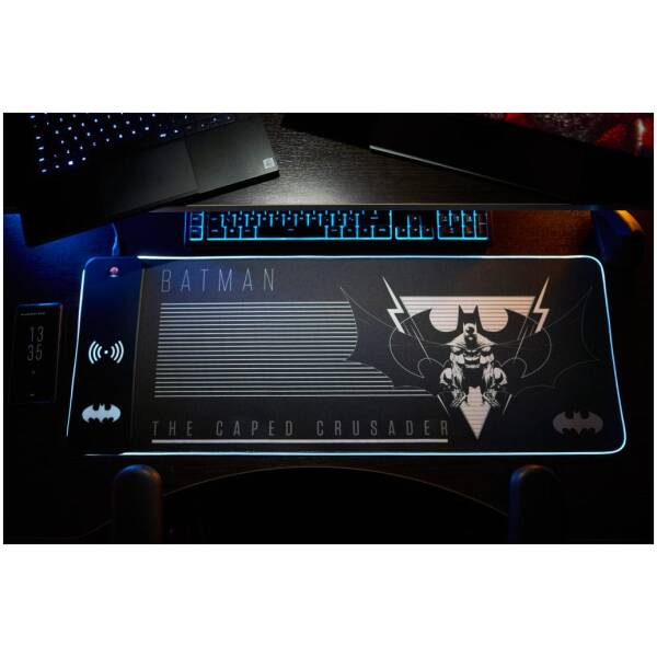 Batman Oversize Gaming Mat & Mobile Charger Image 3