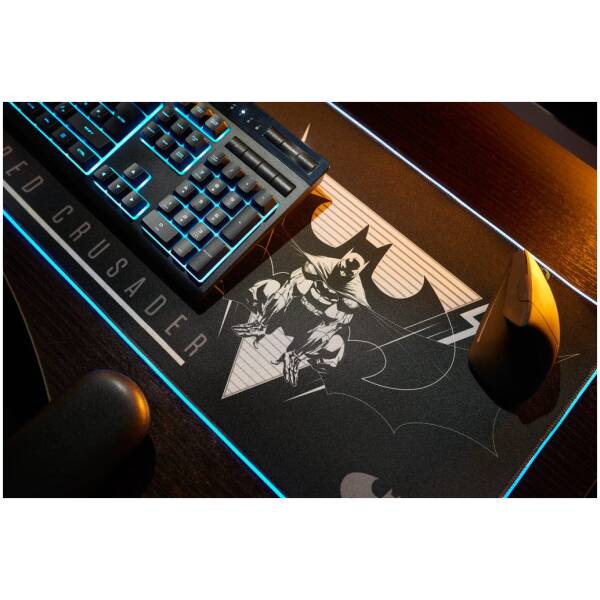 Batman Oversize Gaming Mat & Mobile Charger Image 4