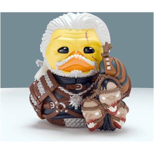 Cartoon duck warrior with white hair, yellow face, orange beak, wearing brown leather armor and ropes.